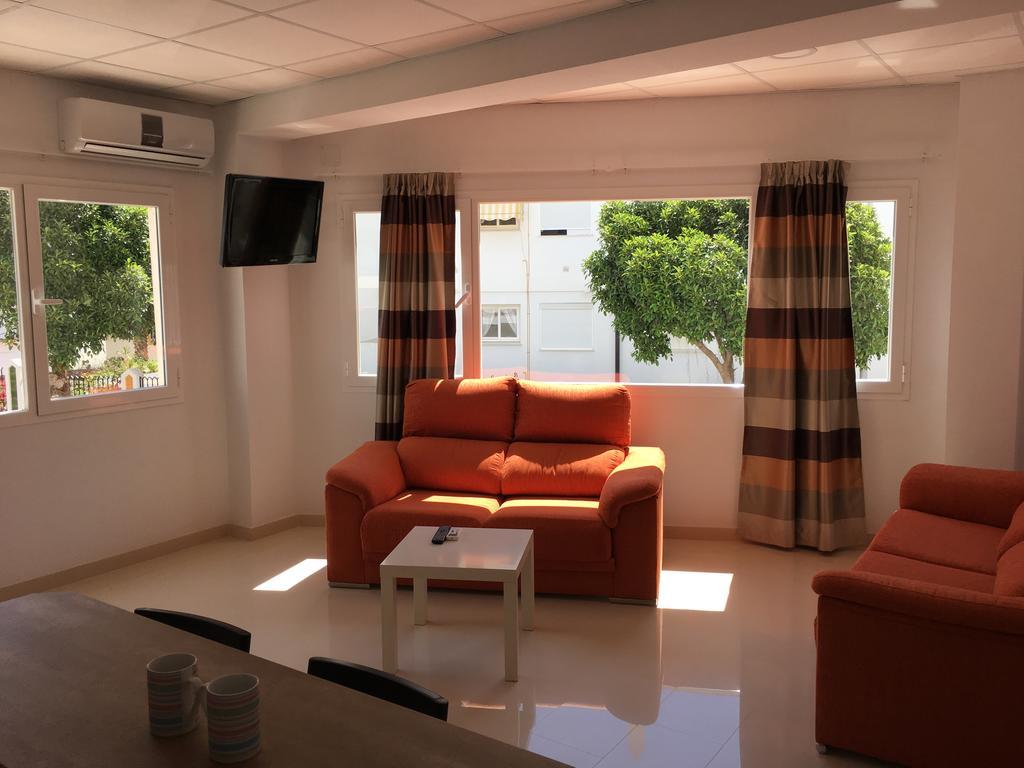 Apartamentos Carmen Teresa Торремолінос Екстер'єр фото
